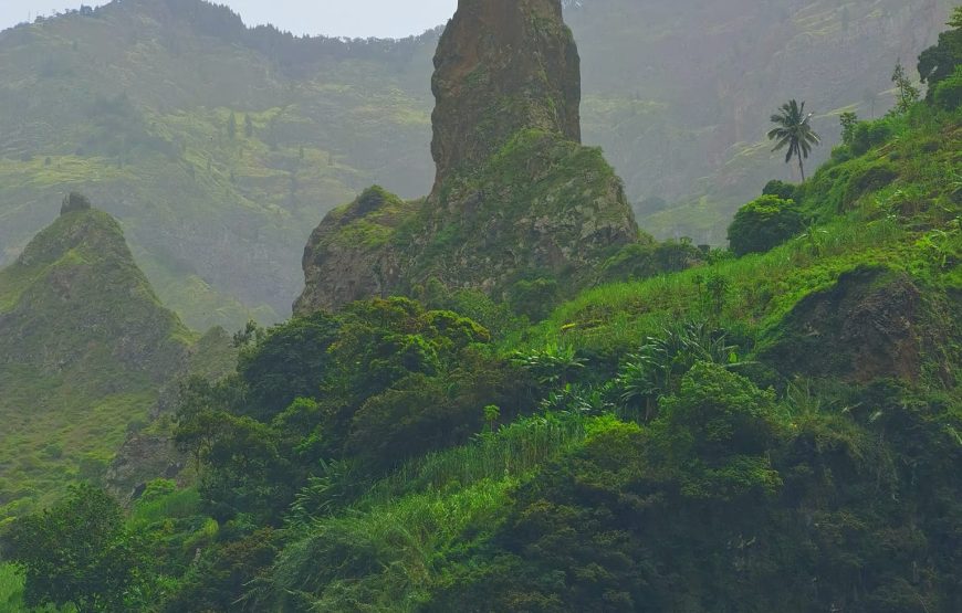 Santo Antao:Full-day walk through the Ribeira da Torre valley