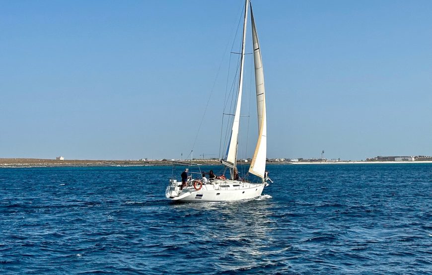 Sal island: Sailing Yacht Full Day Trip