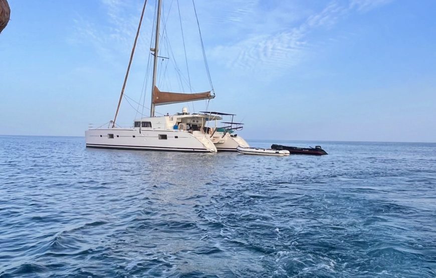 Sal Island: Catamaran Half Day Trip