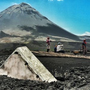Fogo Island: day trip to the coffee plantation and natural pools - SodadeTour.com