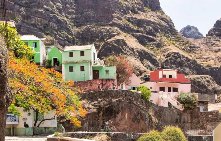 Santo Antao island: hike Ponta do Sol to Cruzinha