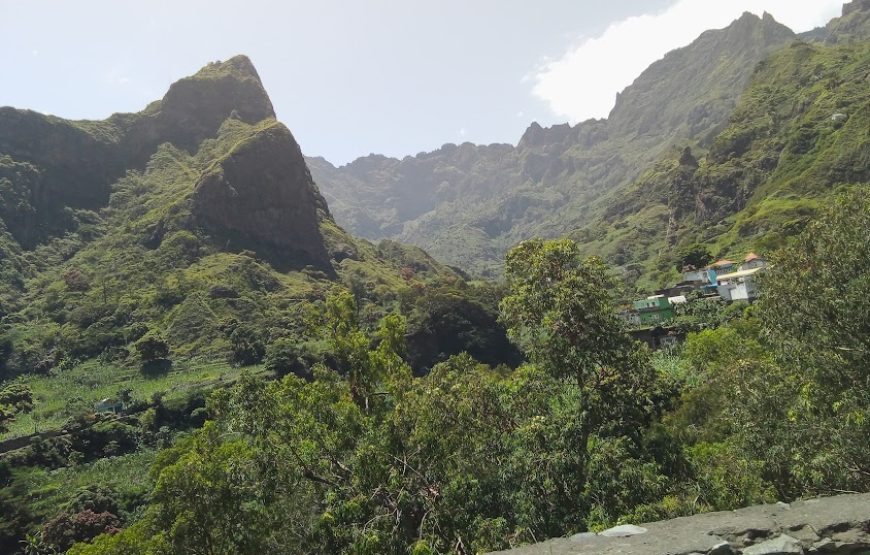 Santo Antao: Hike Lagoa to Caibros