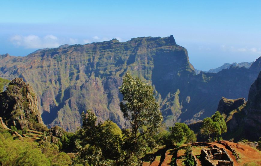 Santo Antao: hike East plateau forest